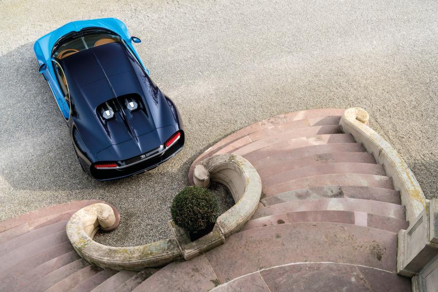  Bugatti Chiron 2016 года  (фото 24 из 51)